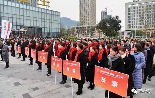 震驚 昨天萬州全城下雪,江南這個地方卻出現 高溫